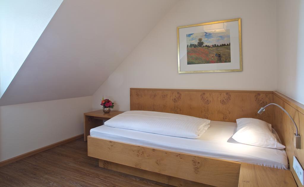 Hotel Zur Muehle Ismaning Exteriör bild
