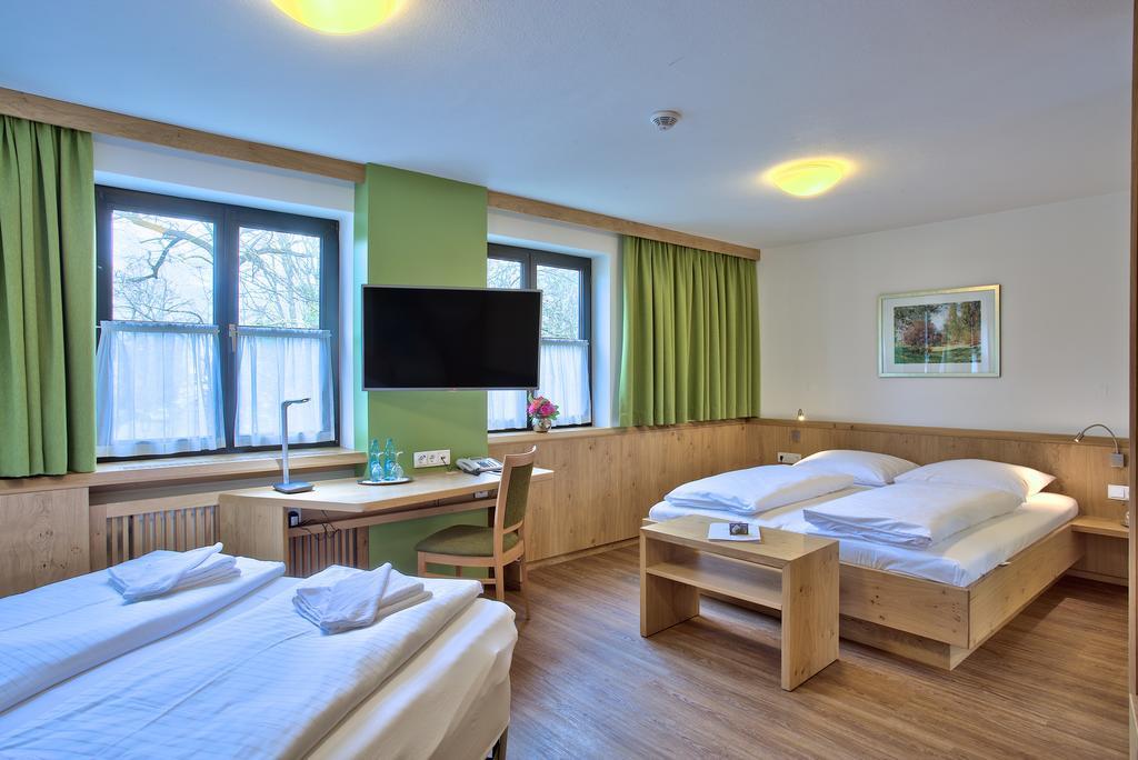 Hotel Zur Muehle Ismaning Exteriör bild